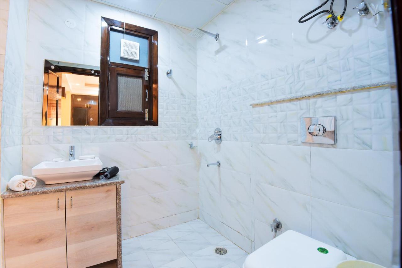 Bedchambers Medicity Serviced Apartments In Гургаон Экстерьер фото