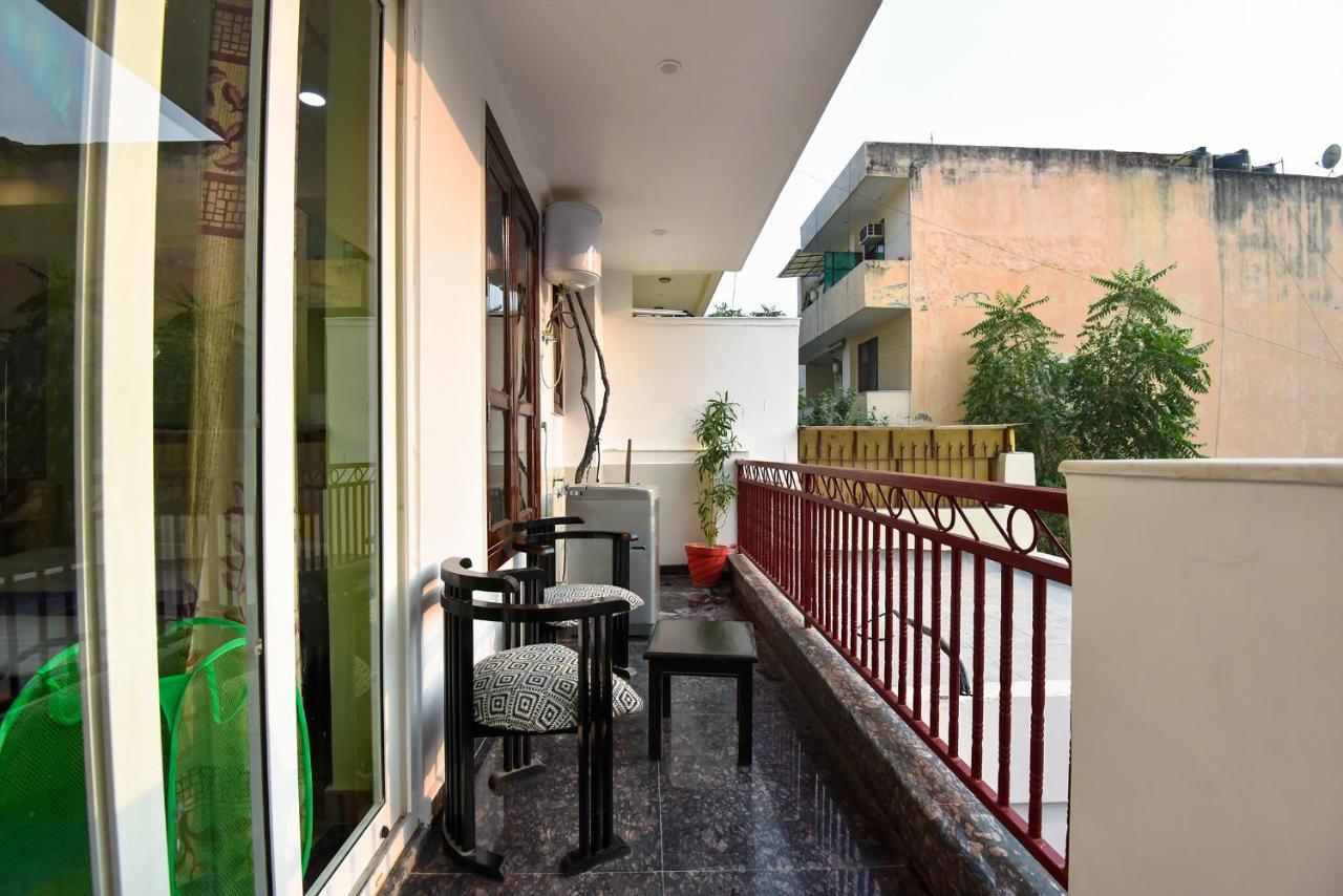 Bedchambers Medicity Serviced Apartments In Гургаон Экстерьер фото