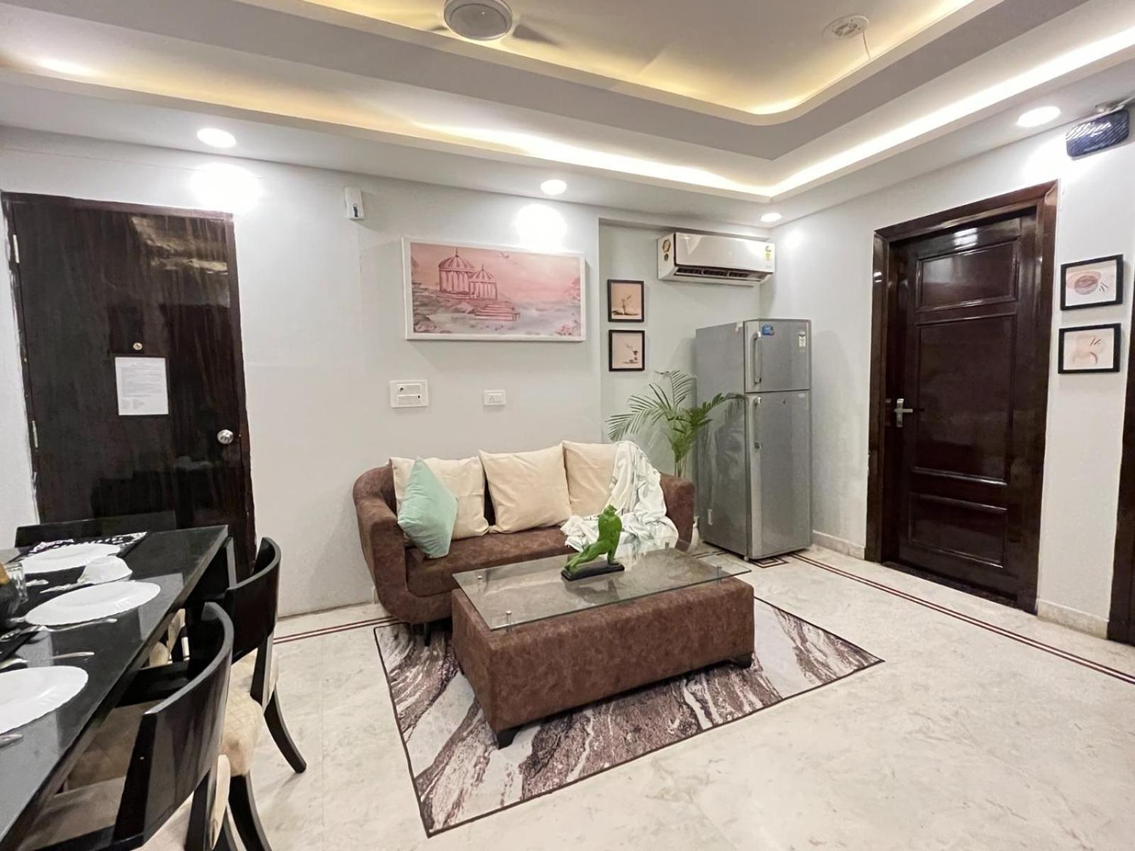 Bedchambers Medicity Serviced Apartments In Гургаон Экстерьер фото