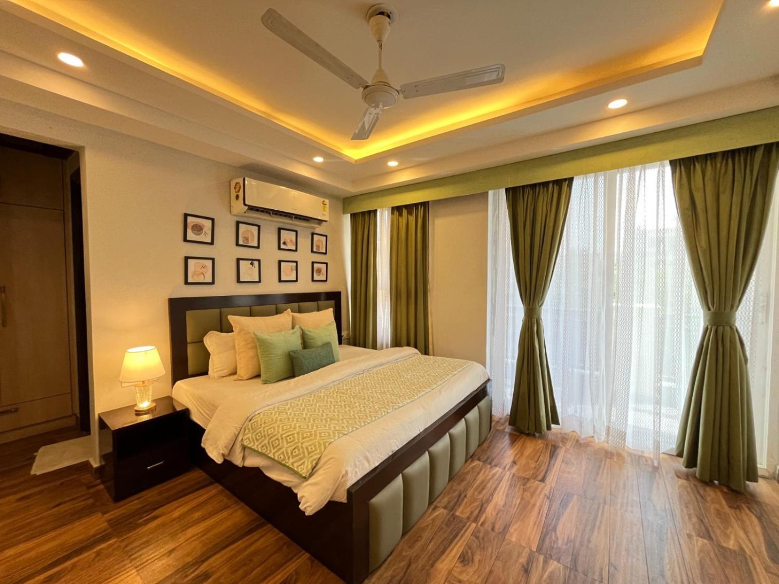 Bedchambers Medicity Serviced Apartments In Гургаон Экстерьер фото