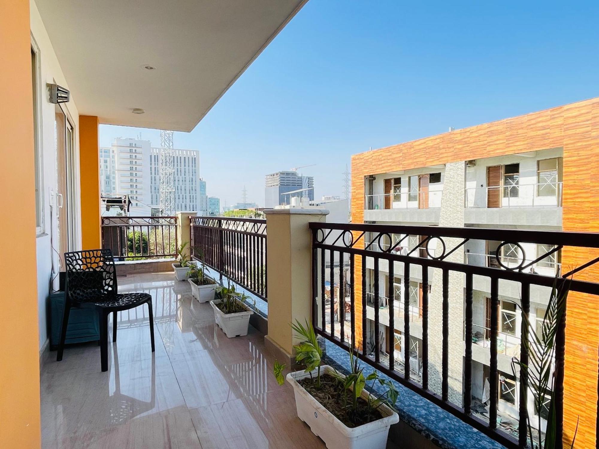 Bedchambers Medicity Serviced Apartments In Гургаон Экстерьер фото
